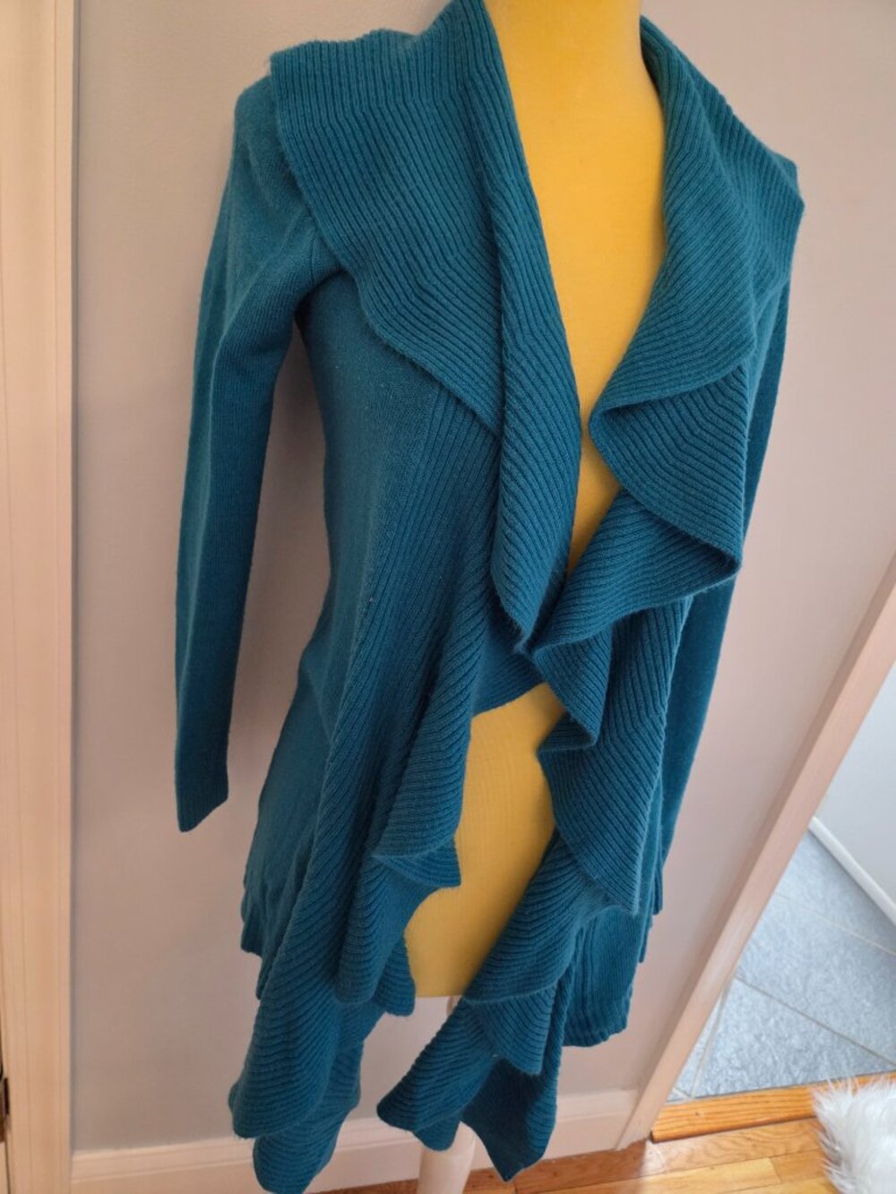Karen Scott Ruffle Cardigan - Picture 4 of 6